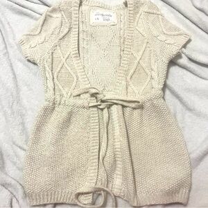 Aeropostale Women's Cream Short Sleeve Sweater